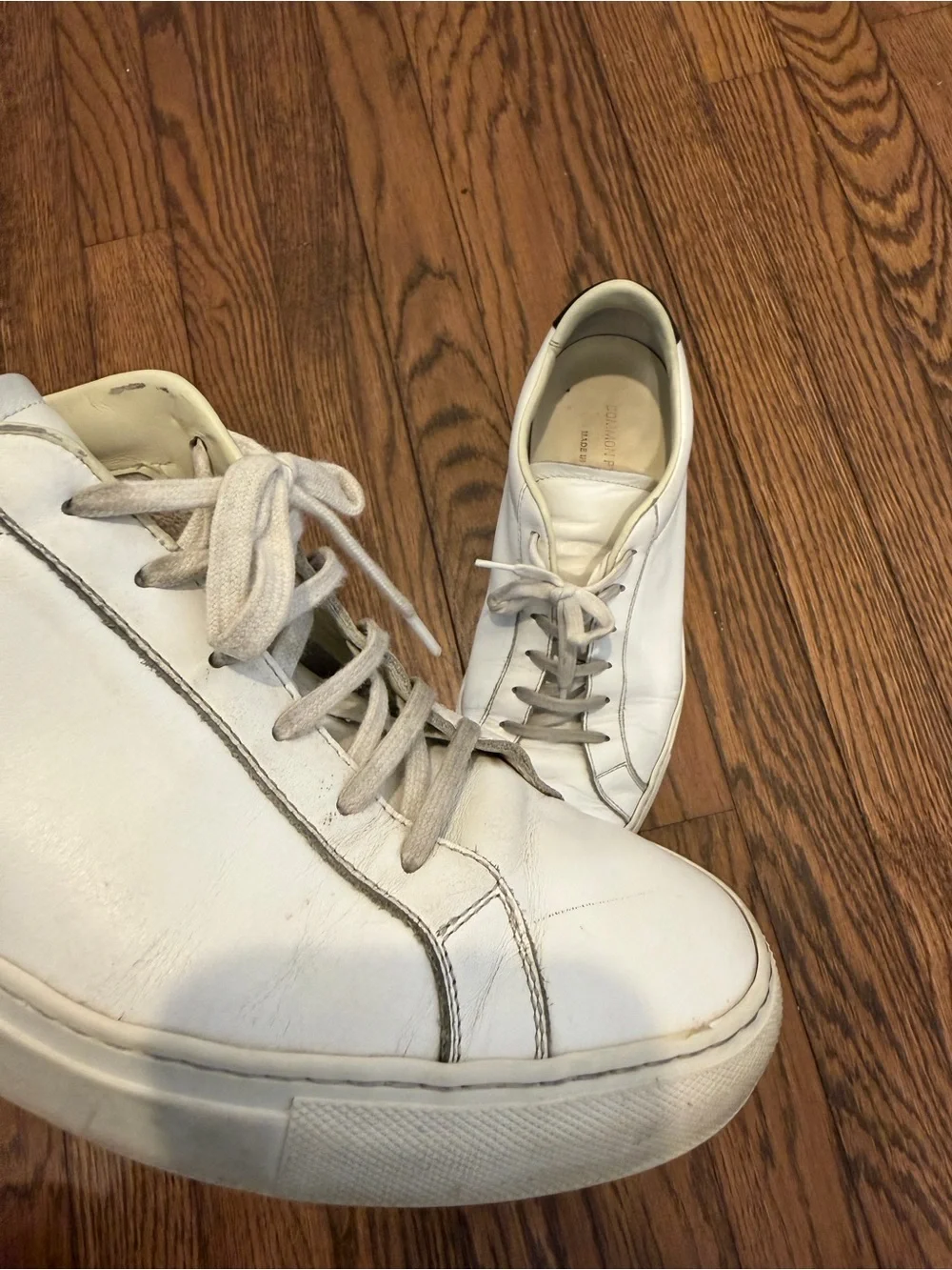 Common Projects White Leather Low-Top Sneakers with Black Heel Tab